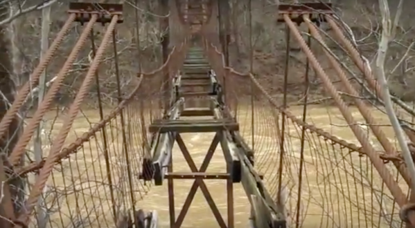 This Terrifying Swinging Bridge In Pennsylvania Will Make Your Stomach Drop