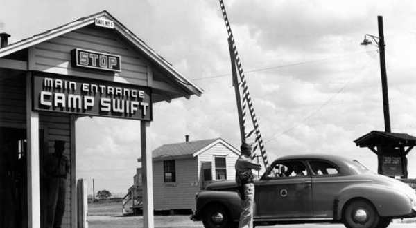 Most People Have Never Seen These 10 Photos Taken During WWII In Texas