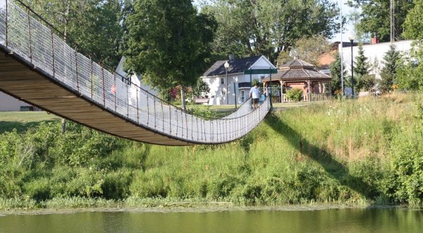 The Longest Swinging Bridge in Michigan Is A Major Adrenaline Rush