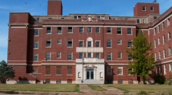 The Remnants Of This Abandoned Hospital In Oklahoma Are Hauntingly Beautiful