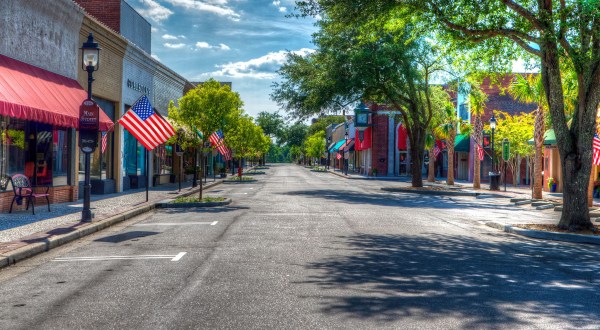 These 15 Historic Villages In South Carolina Will Transport You Into A Different Time
