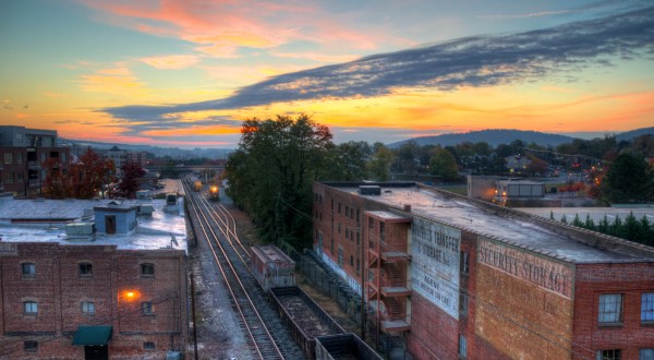 15 Reasons To Drop Everything And Move To This One Virginia City
