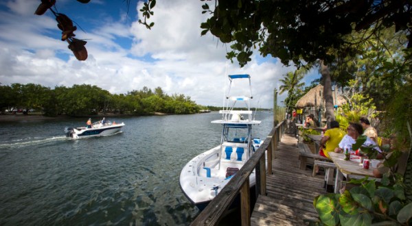 13 Incredible Waterfront Restaurants Everyone In Florida Must Visit
