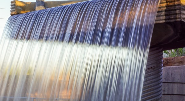 Everyone In Arizona Should Visit This One Enchanting Urban Waterfall