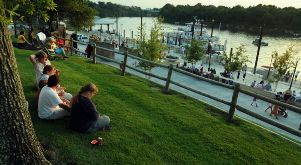 8 Charming River Towns In Alabama To Visit This Spring