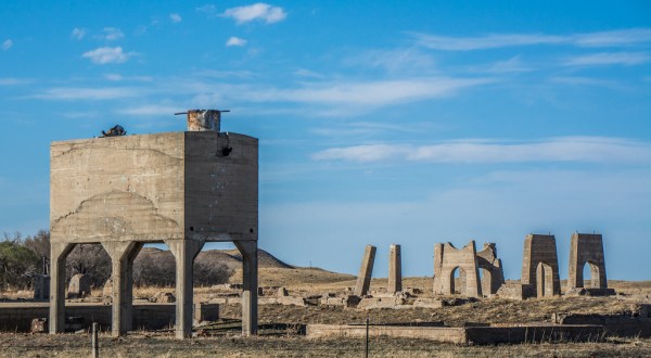 This Creepy Ghost Town In Nebraska Is A Phantom of The Past