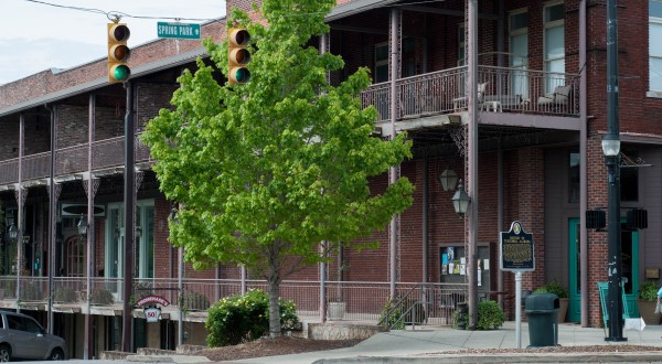 Here Are 12 Of The Oldest Towns In Alabama…And They’re Loaded With History