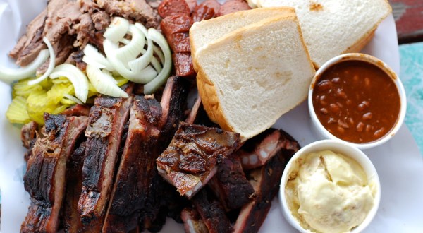 Everyone In Austin Loves These 12 Foods and Drinks