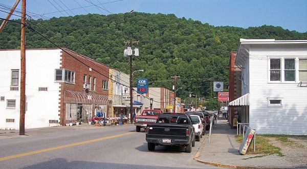 13 Small Towns In West Virginia Where Everyone Knows Your Name