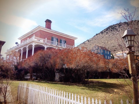 The Story Behind Nevada’s Most Haunted House Will Give You Nightmares