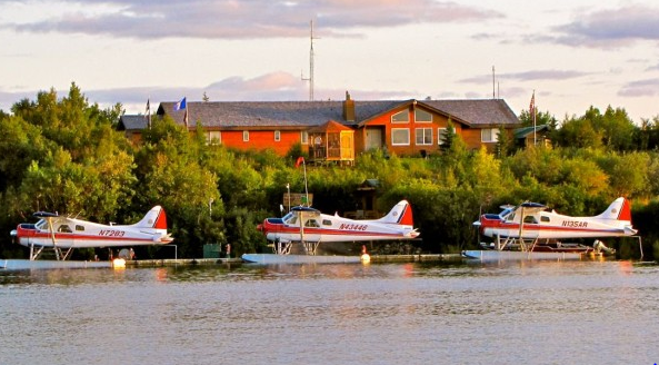 11 Incredible Seasonal Waterfront Restaurants Everyone In Alaska Must Visit