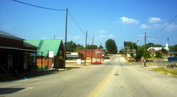 12 Small Towns In Alabama Where Everyone Knows Your Name