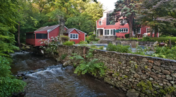 These 10 Unique Places To Stay In Connecticut Will Give You An Unforgettable Experience