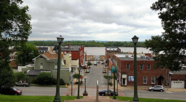 11 Charming River Towns In Missouri To Visit This Spring