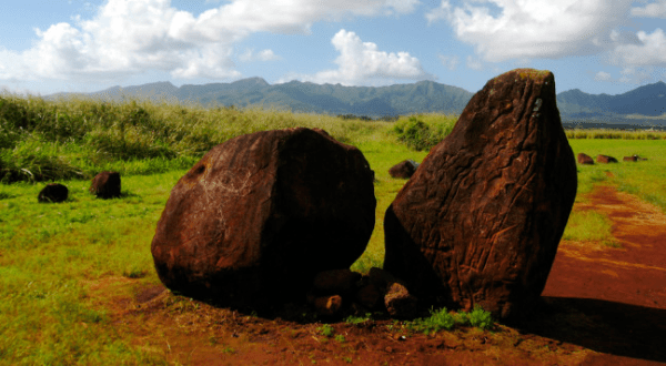 12 Mysterious, Unusual Spots In Hawaii You Never Knew Existed