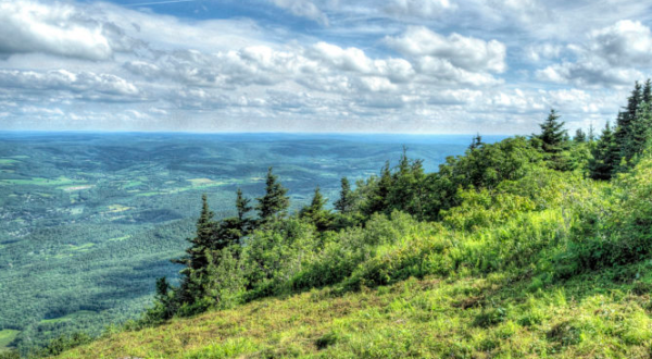 This Epic Mountain In Massachusetts Will Drop Your Jaw