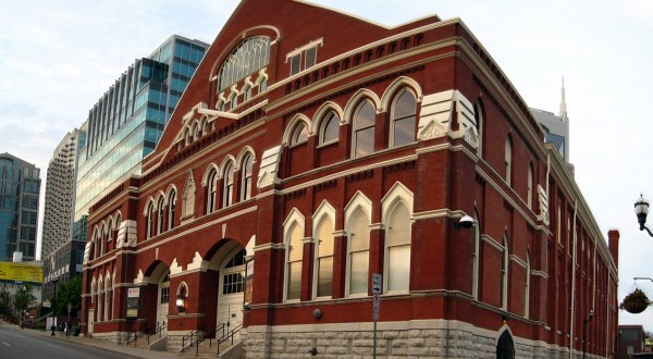 9 Fascinating Things You Probably Didn’t Know About the Ryman Auditorium In Tennessee