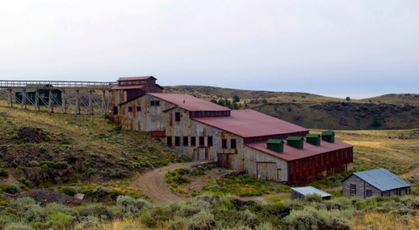 The 8 Best Places To Hide In Wyoming In The Event Of A Zombie Apocalypse