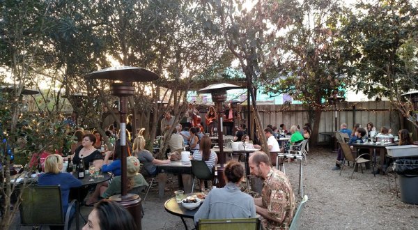 14 Amazing Outdoor Patios To Lounge On In New Orleans Right Now