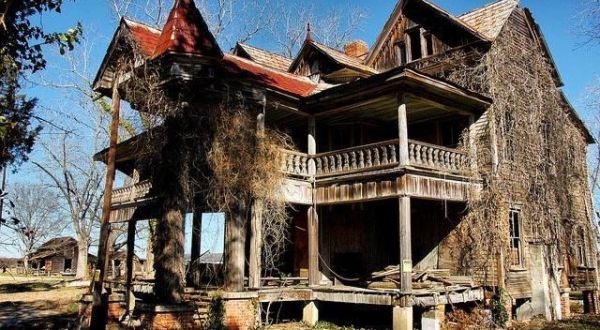 These 10 Unbelievable Ruins In Georgia Will Transport You To The Past