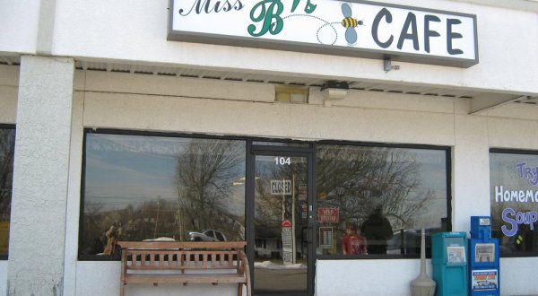 These 13 Kansas Towns Might Be Tiny… But Their Restaurants Are Amazing
