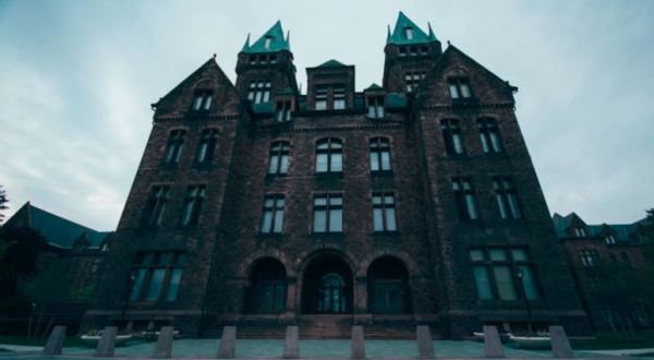 7 Truly Terrifying Ghost Stories That Prove Buffalo Is The Most Haunted City In New York