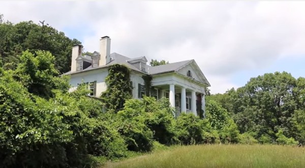 This Virginia Mansion Has A Chilling History That’s Continuing To Be Written Today