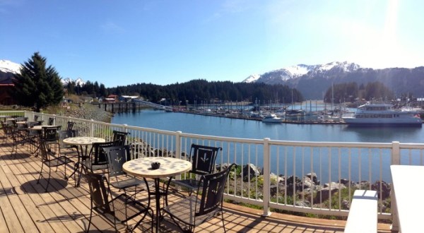 13 Incredible Waterfront Restaurants Everyone In Alaska Must Visit