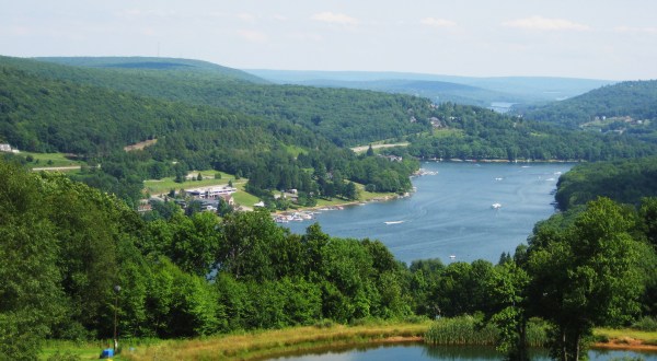 Everyone In Maryland Must Visit This Amazing Lake At Least Once In Their Lifetime