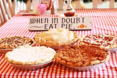 15 Places In Vermont Where You Can Get The Most Mouth Watering Pie