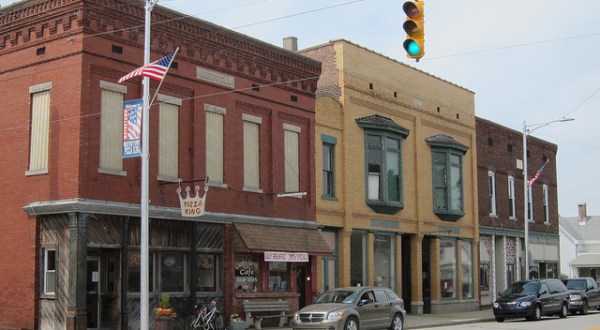 10 Slow-Paced Small Towns in Indiana Where Life Is Still Simple