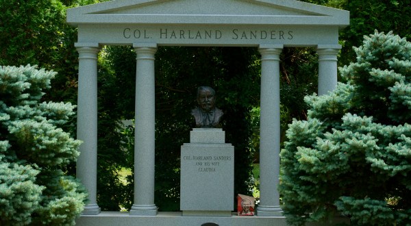 There’s A Little Known Unique Cemetery In Kentucky… And It’s Truly Hauntingly Beautiful