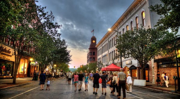 These 8 Towns In Michigan Have The Best Main Streets You Gotta Visit