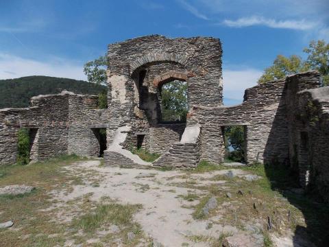 These 8 Unbelievable Ruins In West Virginia Will Transport You To The Past