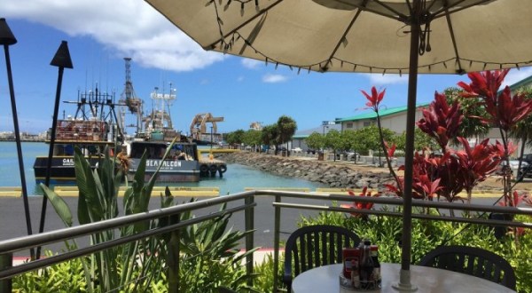 15 Incredible Waterfront Restaurants Everyone In Hawaii Must Visit