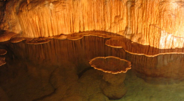 10 Places In Missouri That Will Make You Wish You Lived Underground