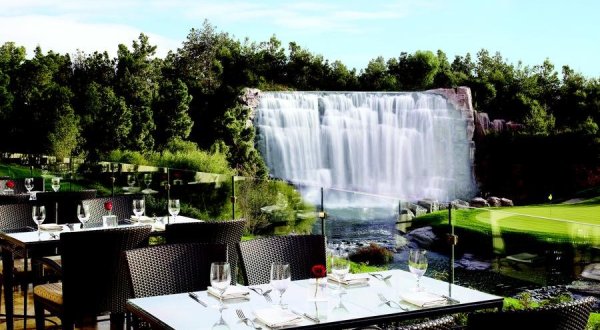 Try These 12 Nevada Restaurants For A Magical Outdoor Dining Experience