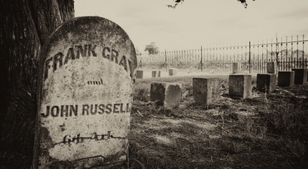 These Disturbing Cemeteries Around Nashville Will Give You Goosebumps