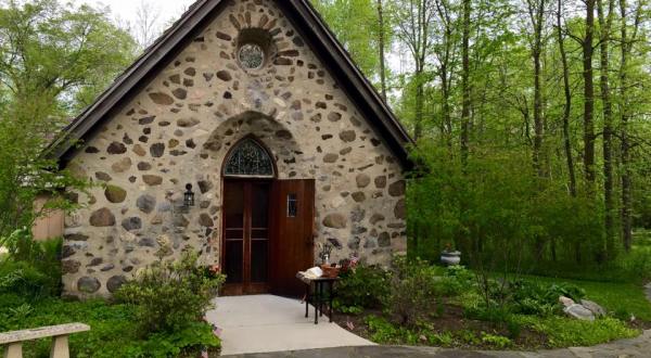There’s No Chapel In The World Like This One In Wisconsin
