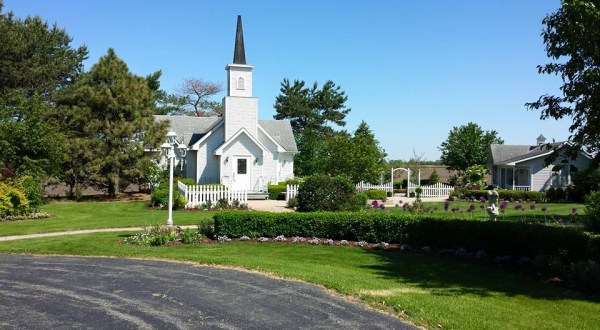 There’s No Chapel In The World Like This One In Illinois