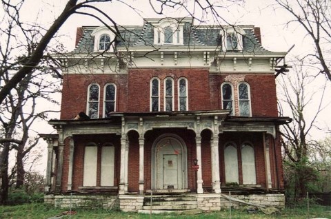 5 Truly Terrifying Ghost Stories That Prove Alton Is The Most Haunted City In Illinois