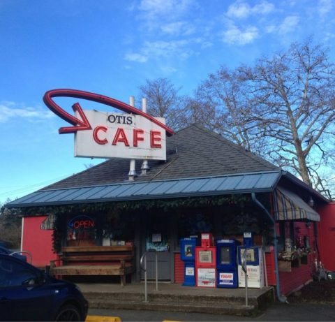 These 13 Awesome Diners In Oregon Will Make You Feel Right At Home