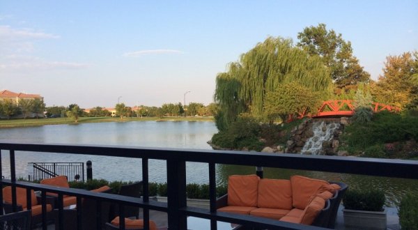 Try These 10 Kansas Restaurants For A Magical Outdoor Dining Experience