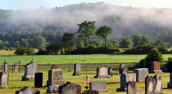 15 Cemeteries In Vermont That Will Give You Goosebumps