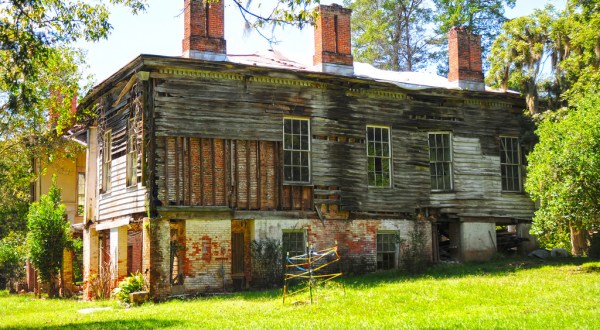 The Story Behind This Mississippi Plantation Is Truly Unbelievable