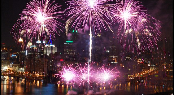 These 50 Fireworks Displays In Pittsburgh Will Drop Your Jaw