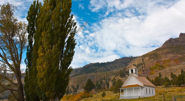 18 Slow-Paced Small Towns in Oregon Where Life Is Still Simple