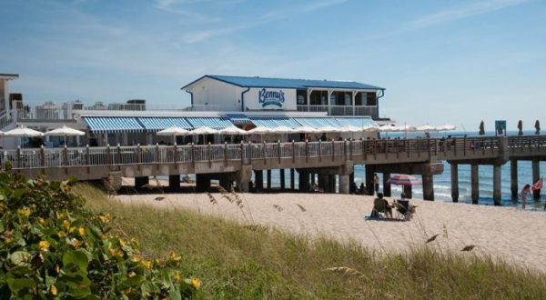 These 10 Beachfront Restaurants In Florida Are Out Of This World