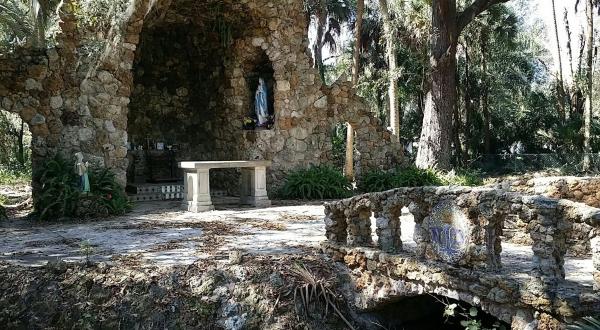 There’s A Little Known Shrine In Florida … And It’s Truly Fascinating