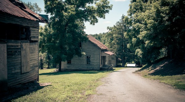 What You’ll Discover In These 7 Deserted North Carolina Towns Is Truly Grim